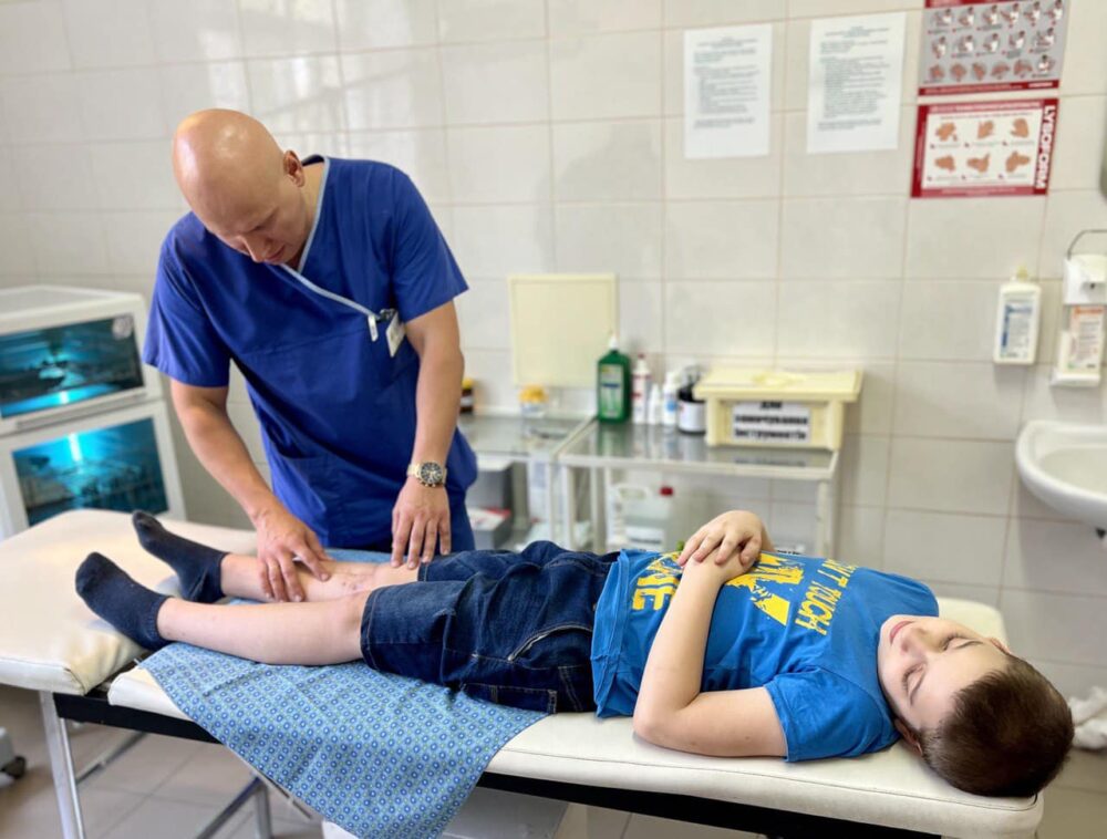 Медики у Львові прооперували 5 дітей з небезпечною хворобою кісток