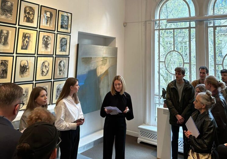 У колишньому будинку Алена Делона в Парижі відкрили виставку українського мистецтва