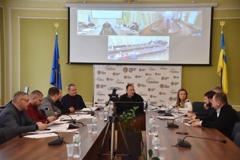 Депутати на Львівщині пропонують збільшити видатки на ремонт доріг області