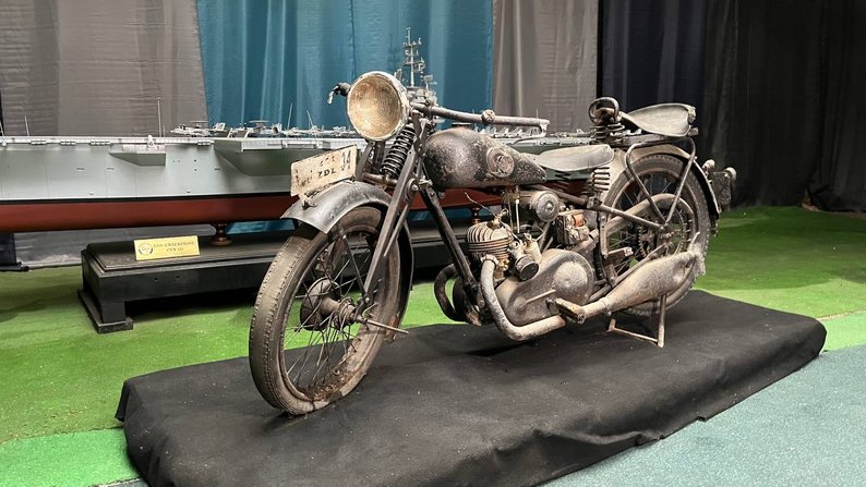 На Львівщині відкопали рідкісну модель німецького мотоцикла