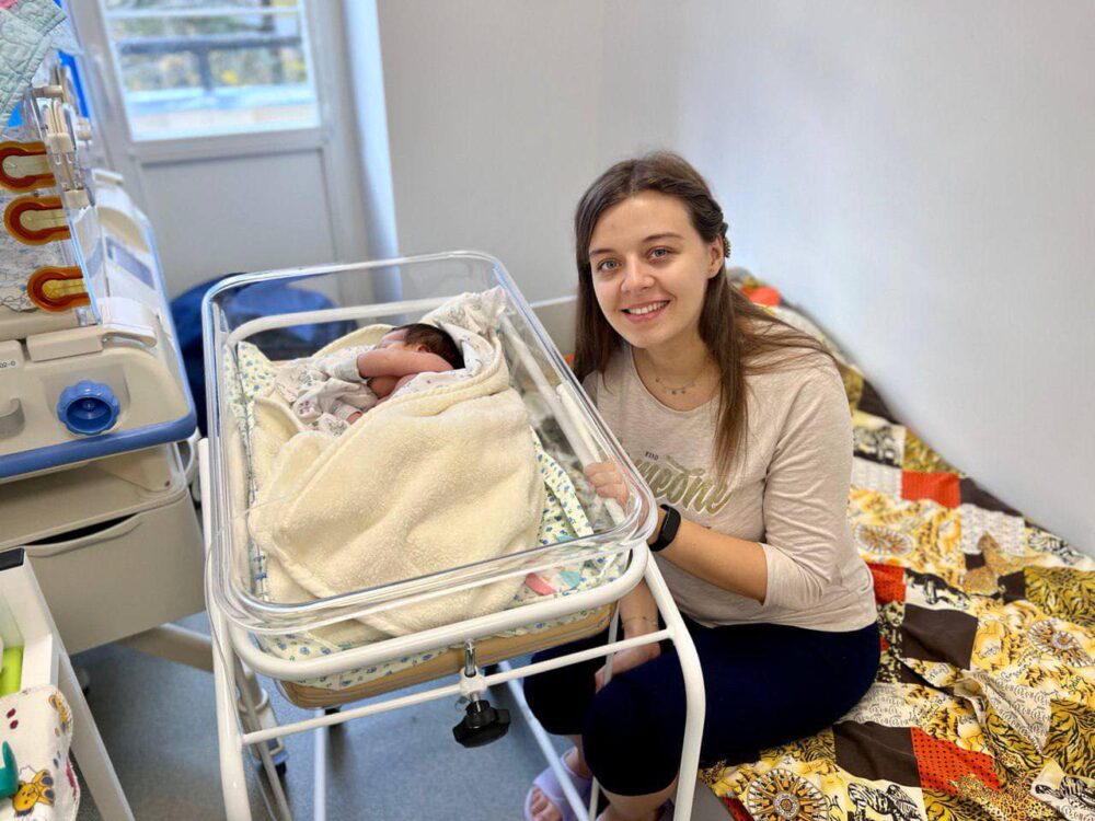 Лікарі у Львові врятували немовля з внутрішньоутробною інфекцією