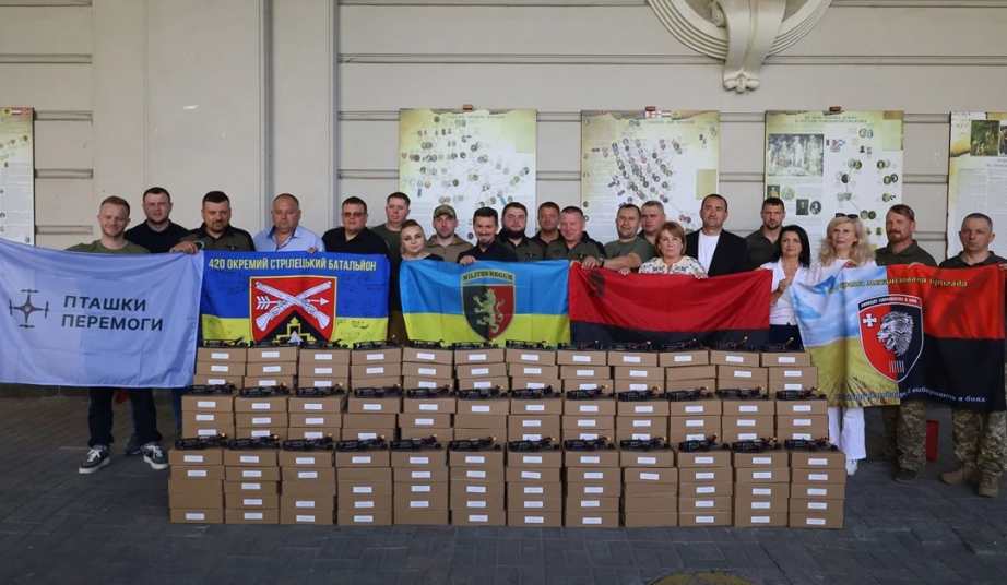 На передову зі Львівщини відправили ще 305 дронів-камікадзе