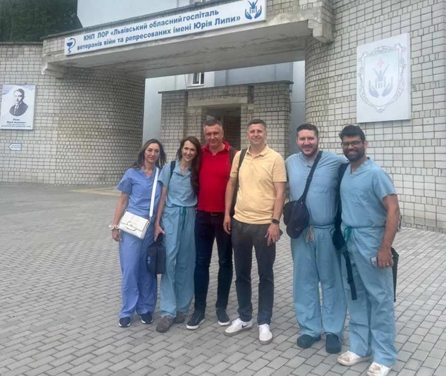 Львівські та американські урологи прооперували 13 пацієнтів