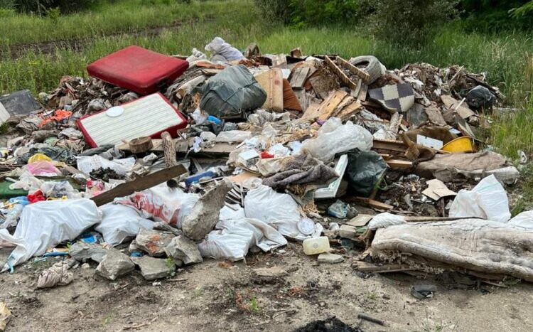 У Львові виявили незаконне сміттєзвалище