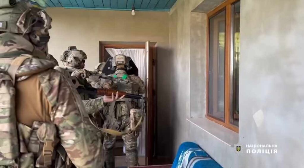 Правоохоронці викрили масштабну наркомережу на Тернопільщині