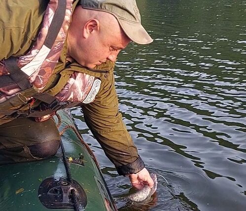 У річці на Тернопільщині виявили рекордну кількість браконьєрських сіток