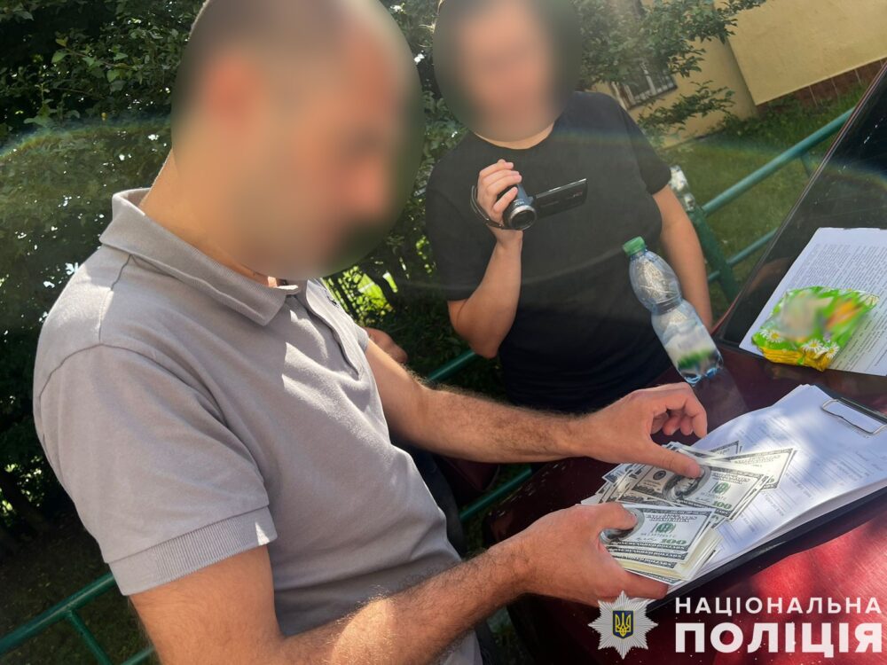 За 10 тисяч доларів мешканець Львівщини переправляв ухилянта за кордон