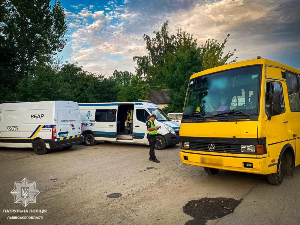 За технічні несправності автобусів оштрафували 30 водіїв маршруток на Львівщині