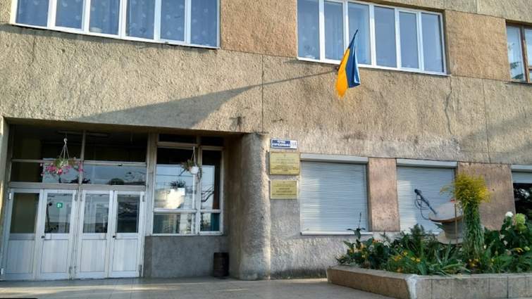 Внаслідок вибуху вогнегасника у львівському коледжі є постраждалі