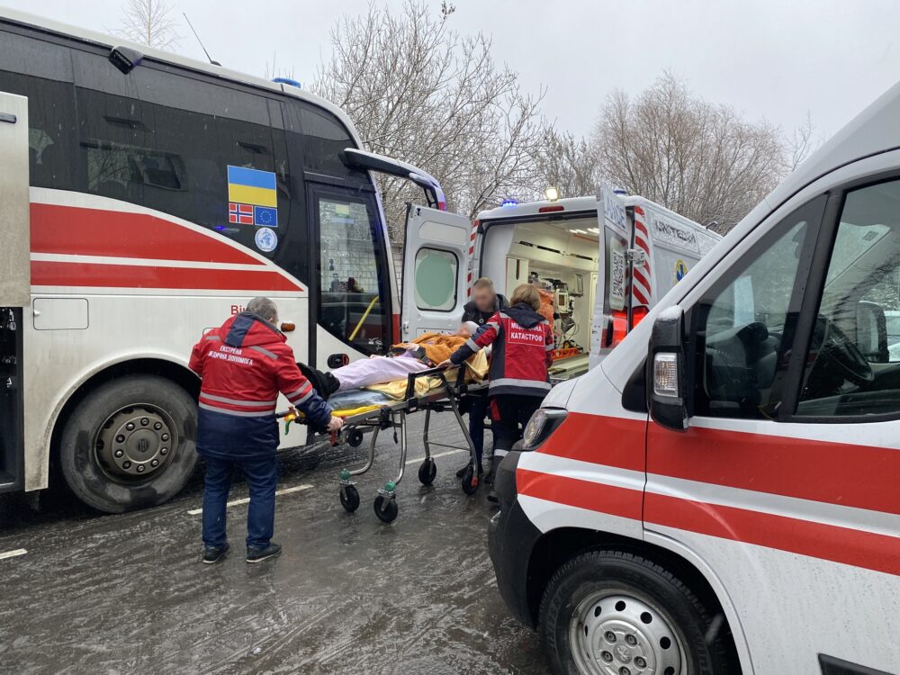 На лікування за кордон переправили 20 військових зі Львівщини